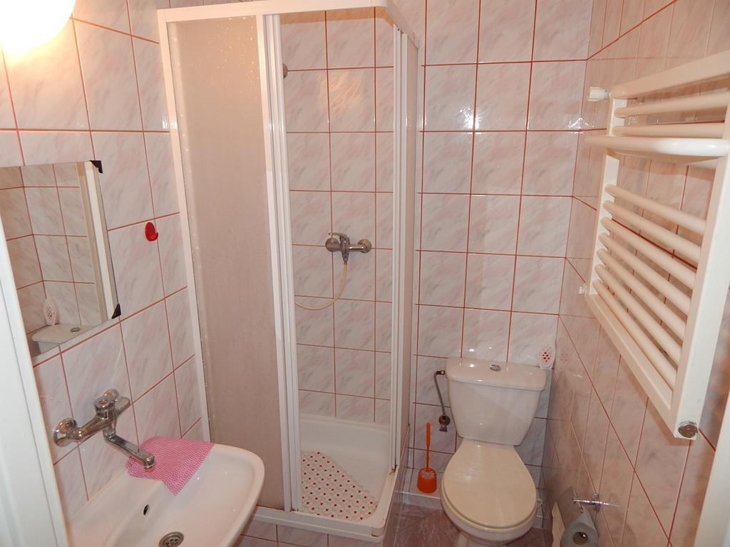 Apartament I Pokoje Aura Dom Wczasowy Darlowko Oda fotoğraf